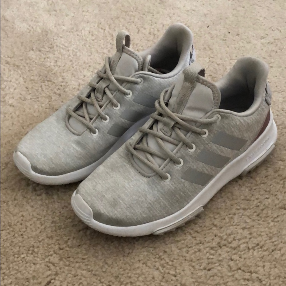 Adidas cloud foam tennis shoes